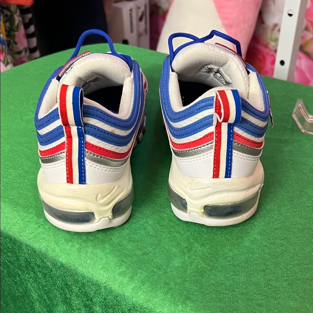NIKE Men's White and Blue Athletic Sneakers $75 - Picture 4 of 9